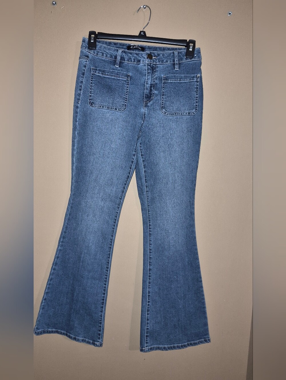 Women's High-Rise Flare Jeans in Medium Blue Size 8